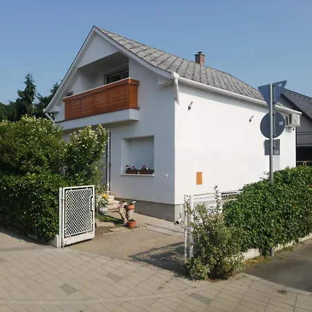 Nyarfa Vendeghaz Lejlighed Balatonmáriafürdő